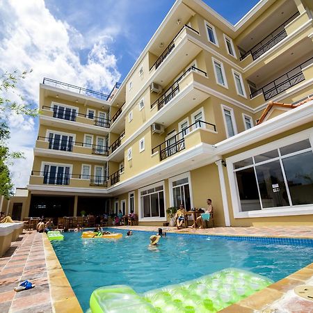Mad Monkey Hostel Kampot (Adults Only) Экстерьер фото