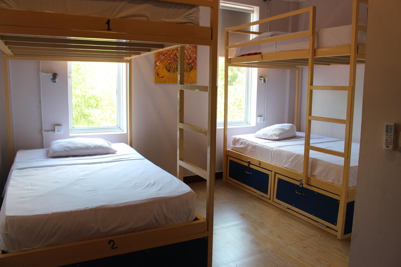 Mad Monkey Hostel Kampot (Adults Only) Экстерьер фото