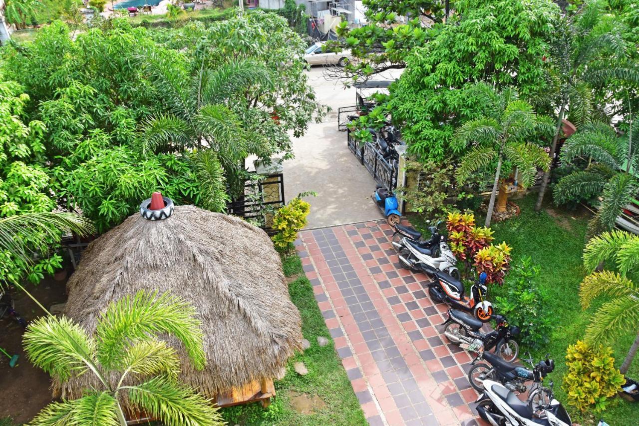 Mad Monkey Hostel Kampot (Adults Only) Экстерьер фото