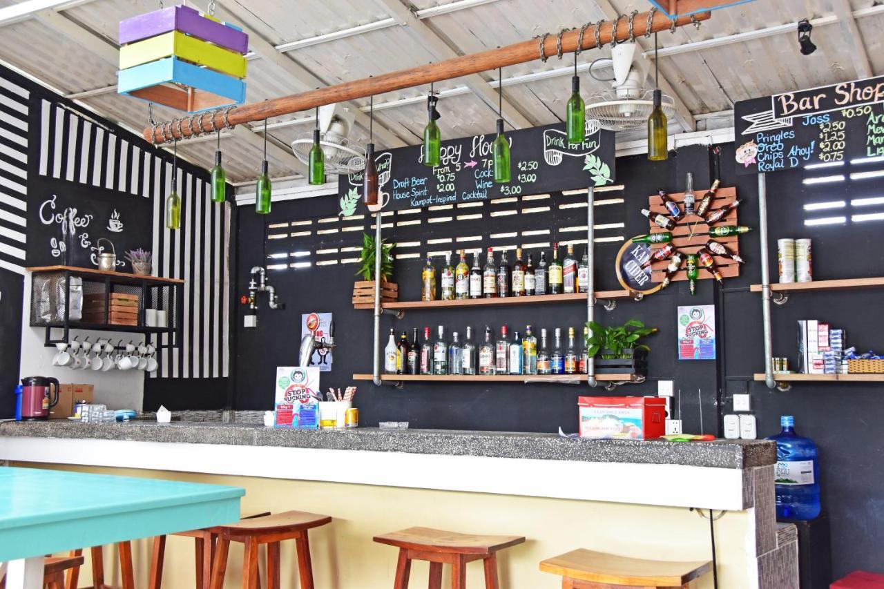 Mad Monkey Hostel Kampot (Adults Only) Экстерьер фото